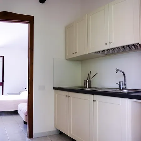 Cort'e Accas アパートホテル 3*